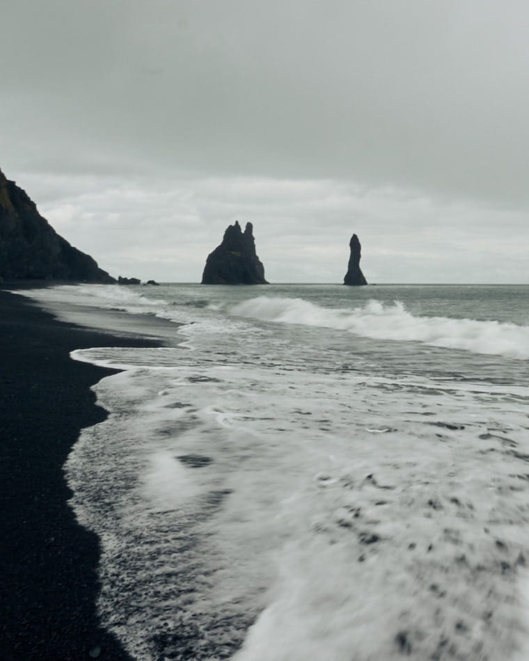 Maskonury i czarne plaze Islandii 8072327