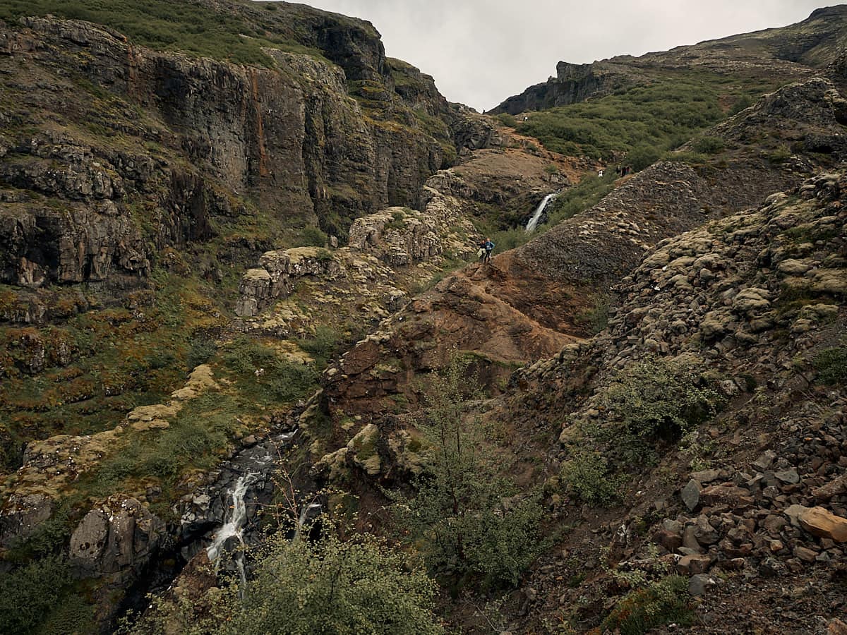 Trekking na wodospad Glymur