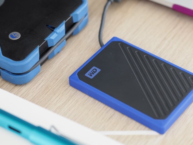 Archiwizacja zdjęć w podróży - dysk WD My Passport Go 12 archiwizacja zdjęć